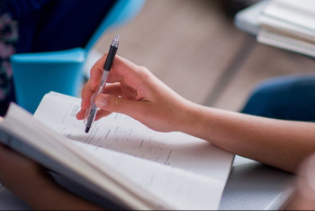 Фотография к новости: Шетелдегі студенттерді Қазақстанға қайтару бойынша СІМ жұмыс істеп жатыр – БҒМ