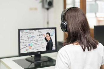 Фотография к новости: Қашықтан оқыту. Үшінші тоқсанда қандай платформалар қолданылады?