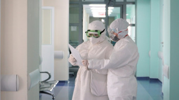 Фотография к новости: Ғиният «омикрон» түрінің тез көбеюіне байланысты қандай шектеу шаралары күшейтілетінін айтты 