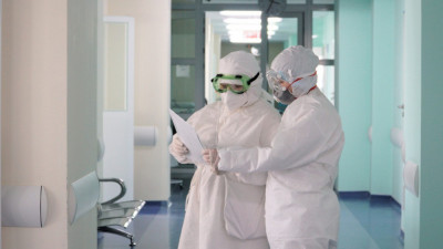 Ғиният «омикрон» түрінің тез көбеюіне байланысты қандай шектеу шаралары күшейтілетінін айтты 