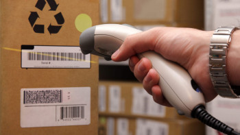 Фотография к новости: Тауарларды міндетті таңбалау операторының қызметін тоқтату керек - депутат