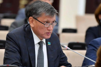 Фотография к новости: Жастар бабалардың «тәк-тәк» деген тыйымымен емес, TikTok арқылы тәрбиеленіп жатыр - Нұртөре Жүсіп