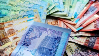 Фотография к новости: Депутаттар жұмыспен қамтуға бөлінген 1 трлн теңгенің дұрыс жұмсалуын қатаң қадағалауды ұсынды