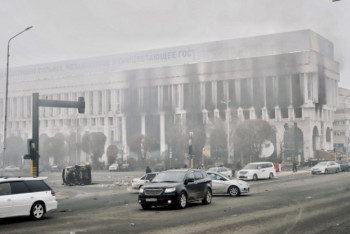 Фотография к новости: Алматы әкімдігінің алдындағы тәртіпсіздікке қатысқан тұлғаларды анықтадық – Бас прокуратура