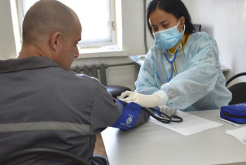 Фотография к новости: Сотталғандар мен қамауда отырғандарды қарау азаматтық ауруханаларға қашан беріледі?