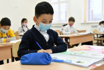 Фотография к новости: Коронавирус жағдайында балалар қалай білім алуда?