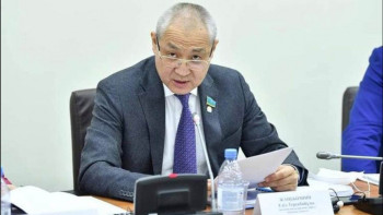 Фотография к новости: Қыруар қаржы қайда кеткен? – Депутат утиль жинауға мораторий жариялауды ұсынды