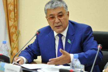 Фотография к новости: Үкімет кедейшілікпен күресудің жаңа жүйесін жасауы керек - депутат