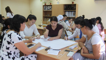 Фотография к новости: Биыл 70 мың мұғалім біліктілікті арттыру курстарынан өтеді