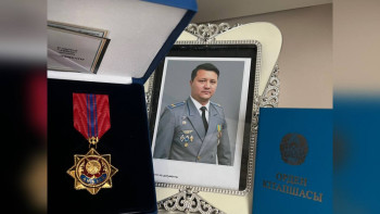 Фотография к новости: Дастан қаза тапқан түні оның туған ағасы қызмет ететін ғимратқа да шабуыл жасалған – марқұмның әкесі