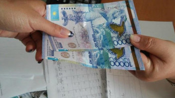 Фотография к новости: Мұғалімдерден ақша жинау қашан тыйылады?