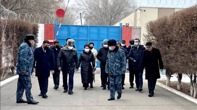 Депутаттар Алматыдағы тергеу изоляторындағы ұсталғандардың жағдайымен танысты