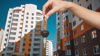 Фотография к новости: Ескі үйлер мен дачаларды да есепке қосты деген ақпарат бар. Тоқаев пәтер мәселесі туралы айтты