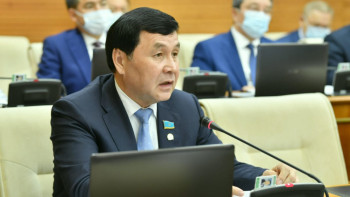 Фотография к новости: Депутаттар Жаңаөзенді дамытудың жолдарын ұсынды