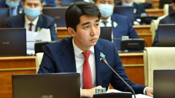 Фотография к новости: Жас депутат жастарға арналған бағдарламаны сынға алды