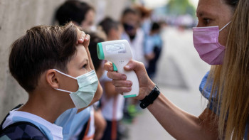 Фотография к новости: Елордада 6 мыңға жуық оқушы коронавирус жұқтырған