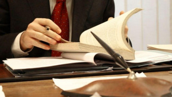 Фотография к новости: Сот орындаушыларына түскен құжат сомасы 9 трлн теңгеден асып кетті – Әділет министрлігі