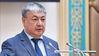 Фотография к новости: Сенатор Жаңаөзендегі жұмыссыздық мәселесін көтерді