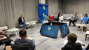 Фотография к новости: Борышкер айласын асырады. Мусин алименттен жалтаратындардың санын атады