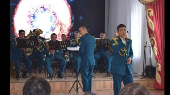 Фотография к новости: Әскерде жүргенде жақыныңнан айырылу ауырға соқты. Әскери оркестр сарбазының сыры