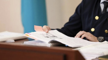 Фотография к новости: Сот орындаушылардың 100 қызметінің 44-і заңсыз жүзеге асырылады - Мусин