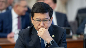 Фотография к новости: 1200 орындық мектепте 5 мың бала оқыса, сапаны қалай талап етуге болады? – Аймағамбетов