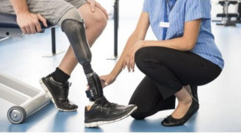 Фотография к новости: Депутаттар мүгедектігі бар адамдар үшін протез сатып алуды қаржыландыру мәселесін көтерді