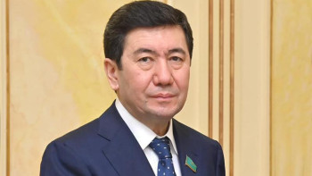 Фотография к новости: Мәжіліс спикері елорданың атауын өзгертуге қатысты сұраққа жауап берді