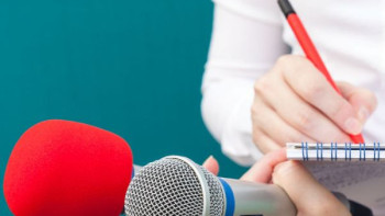 Фотография к новости: 4 мыңнан астам маман салалық журналистика бойынша тәжірибеден өтті – Умаров