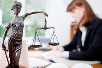 Фотография к новости: Адвокаттардың орташа жалақысы белгілі болды