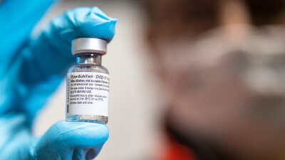 «Pfizer» вакцинасын 33 947 жүкті әйел салғызды