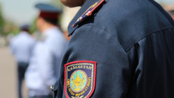 Фотография к новости: Балалар жылы. Полиция қызметкерлері Балалар үйіне мерекелік сыйлықтар табыстады