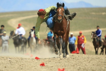 Фотография к новости: Наурыз мейрамы: Қазақ халқының ұлттық ойындары