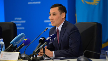 Фотография к новости: Отбасы, ана мен баланы қорғау мүдделері Президенттің назарында  – Әзілханов