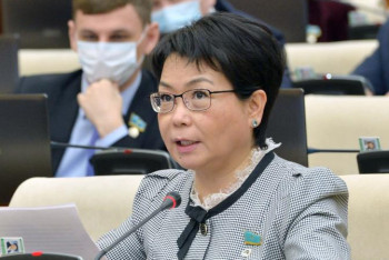 Фотография к новости: Елімізде жыл сайын 21 мыңға жуық түлек ЖОО-ға түсе алмайды – депутат