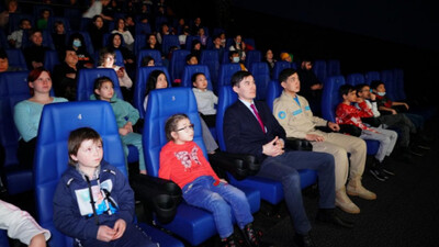 Астанада балалар үйінің тәрбиеленушілері кинотеатрға тегін барды