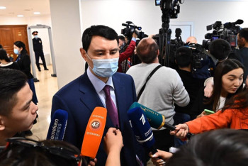 Фотография к новости: Министр жауабы: Теңге доллар мен рубльден тәуелсіз болатын кез бола ма?