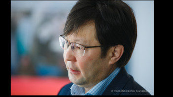 Фотография к новости: Ақберен Елгезек: Кітап жәрмеңкесі – кітап оқу мәдениетін қалыптастыратын бірден-бір формат