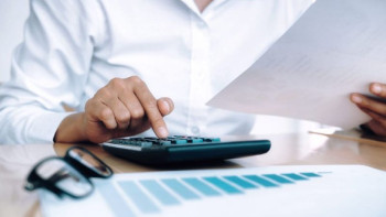 Фотография к новости: Ұлттық экономика министрі елден заңсыз шығарылған капитал 100 млрд доллардан асуы мүмкін  екенін айтты