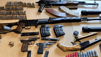 Фотография к новости: Полиция заңсыз сақталған 1460 қару мен 35 мыңнан астам оқ-дәрі тапқан