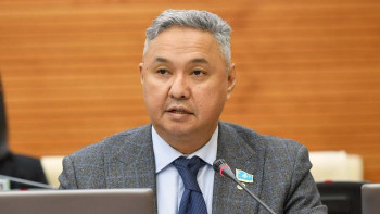 Фотография к новости: Депутаттар Парламенттен бюджетті ғана емес, Үкіметтің іс-қимыл Бағдарламасын бекітуін талап етеді