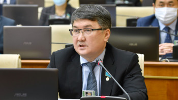 Фотография к новости: Нені дамытып жатқанымыз түсініксіз: Депутат ауылды дамыту бағдарламасын сынға алды