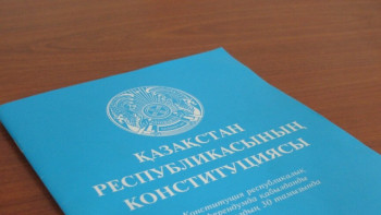 Фотография к новости: Бақыт Нұрмұханов Ата заңға енгізілетін өзгерістерді түсіндірді