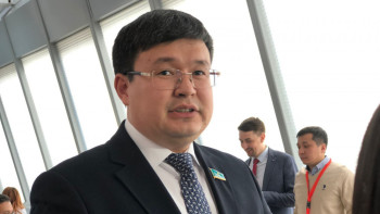 Фотография к новости: Кәсіпкерлік ісін негізгі пәндердің бағытына енгізу тиімді болар еді – депутат