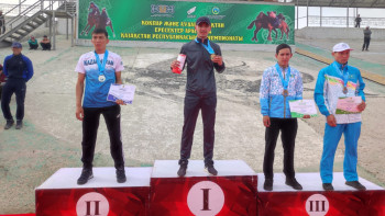 Фотография к новости: Ел чемпионаты. Аударыспақ жеңімпаздары марапатталды