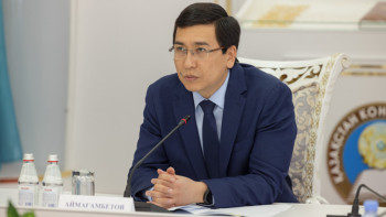 Фотография к новости: 1-сыныпқа қабылдау кезінде қазақ сыныптарын таңдағандар саны көбейген - Аймағамбетов