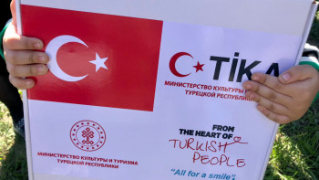 Фотография к новости: Қайырымды Рамазан. TIKA елордалық отбасыларға бір қорап азық-түлік таратты