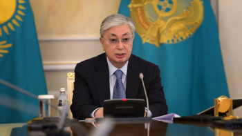 Фотография к новости: Мемлекет басшысы: Этносаралық факторды саясиландыруға жол беруге болмайды