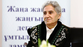 Фотография к новости: Бүгінгі ҚХА сессиясының жөні бөлек – Асылы Осман