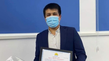 Фотография к новости: Қазақстанда оқуға, жұмыс істеуге мүмкіндік бергеніне мың рақмет айтамын